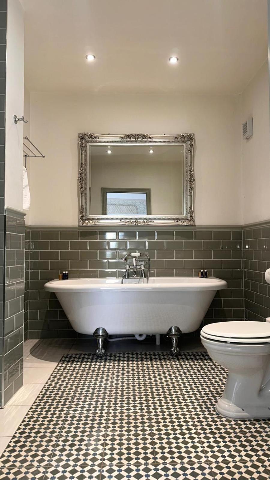 St Andrews Town Hotel Droitwich Spa Extérieur photo