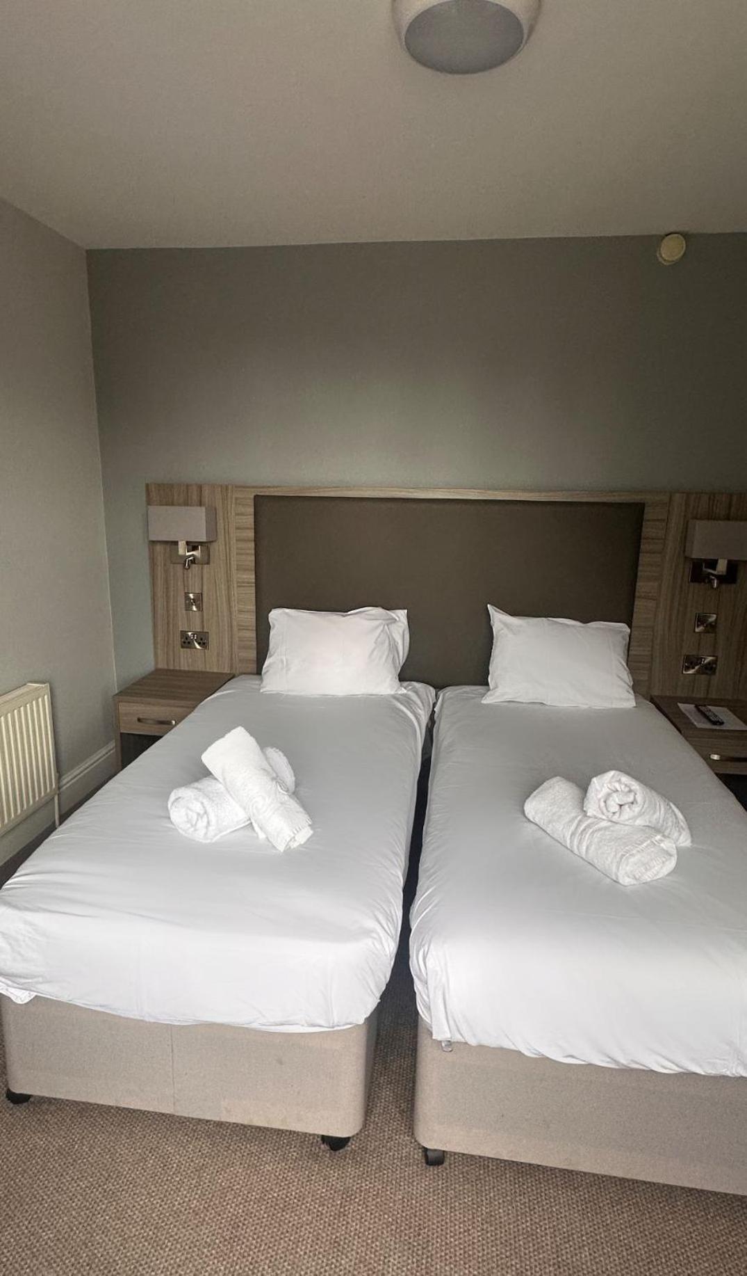 St Andrews Town Hotel Droitwich Spa Extérieur photo
